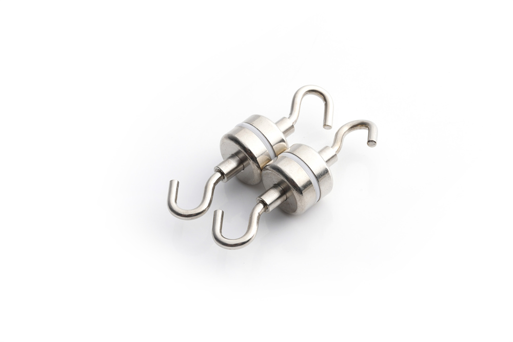 custom packaged magnetic hooks suitable for retail