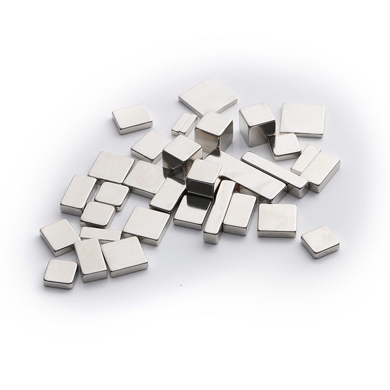 Neodymium Magnet Closures: Two Magnets or a Steel Counterpart?